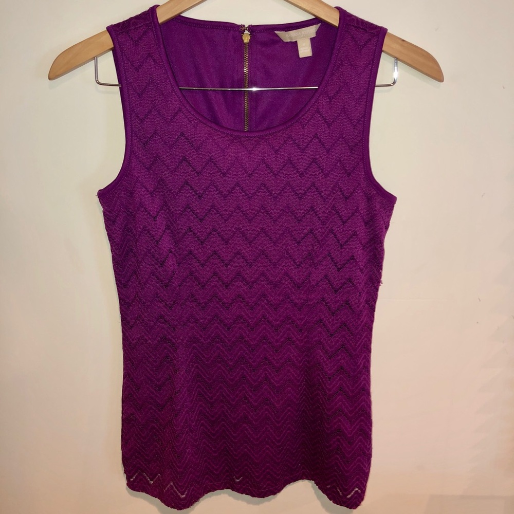 Sleeveless BANANA REPUBLIC Top - size 4 (small)
